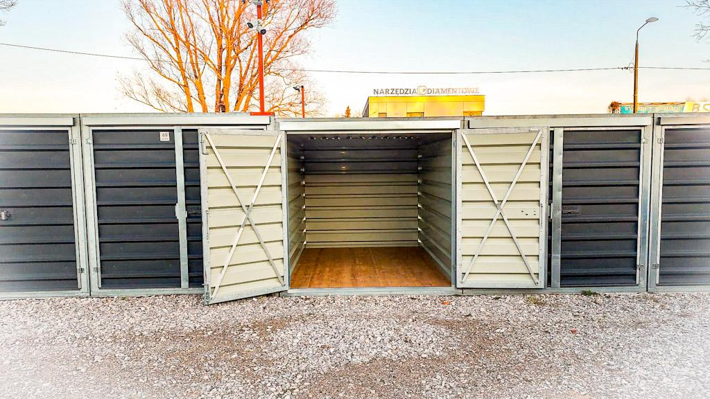 Zdjęcie na okładce dla Otoschowek, magazyny samoobsługowe, magazyny, garaże, przeprowadzki, wynajem boksów, self storage, magazyn ząbki